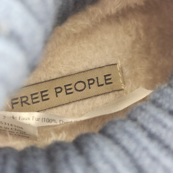 Free People Faux Fur Sleepover Booties 7 Socks Blue Yellow Checkered Cozy - Picture 5 of 9